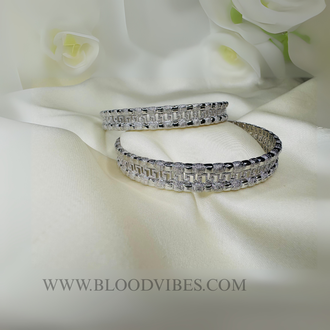 Royal Charm ✨SIlver Versace Style Bangles